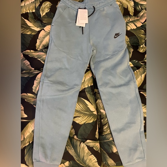 NIKE TECH JOGGERS - Picture 1 of 4